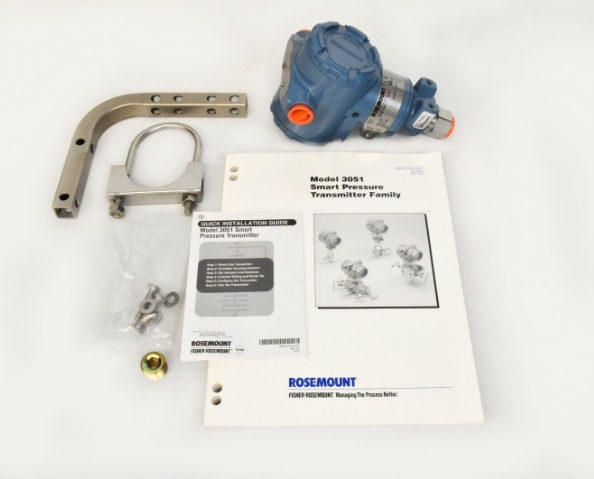New Rosemount 03031-2102-3122 Pressure Transmitter 150PSI/10.3 BAR to 150 Cal PSI G