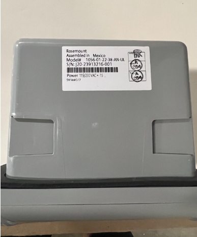 Rosemount Analytical Emerson Process 1056 Intelligent Analyzer 1056-01-22-38-AN