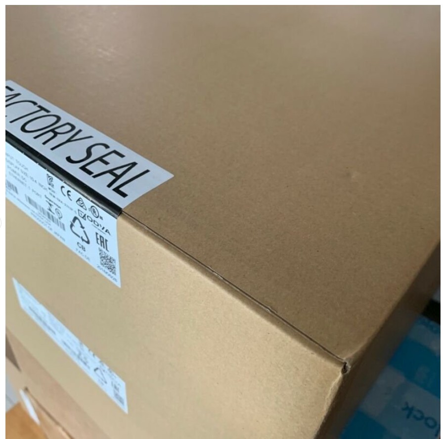 New Sealed ALLEN BRADLE 2711P-T10C21D8S OPERATOR INTERFACE PANEL